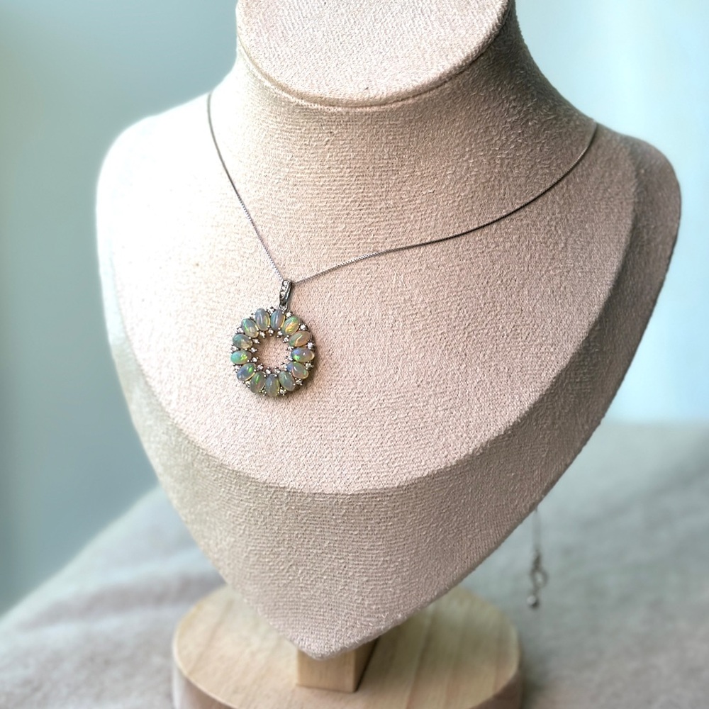 Opal wreath pendant sterling silver 18k gold